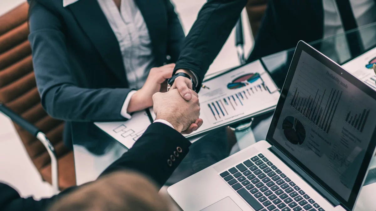 Czy warto opublikować artykuły sponsorowane do końca 2023