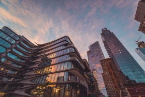 Ekologiczny warzywnik na działce ROD: plan, nawozy naturalne, płodozmian i kalendarz prac krok po kroku